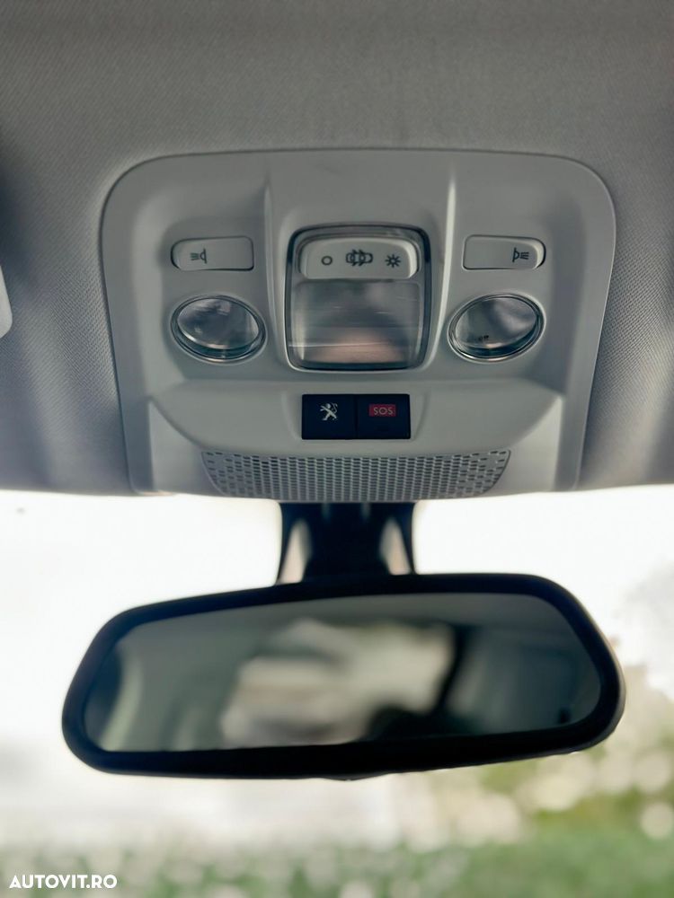 Peugeot 2008 - 17