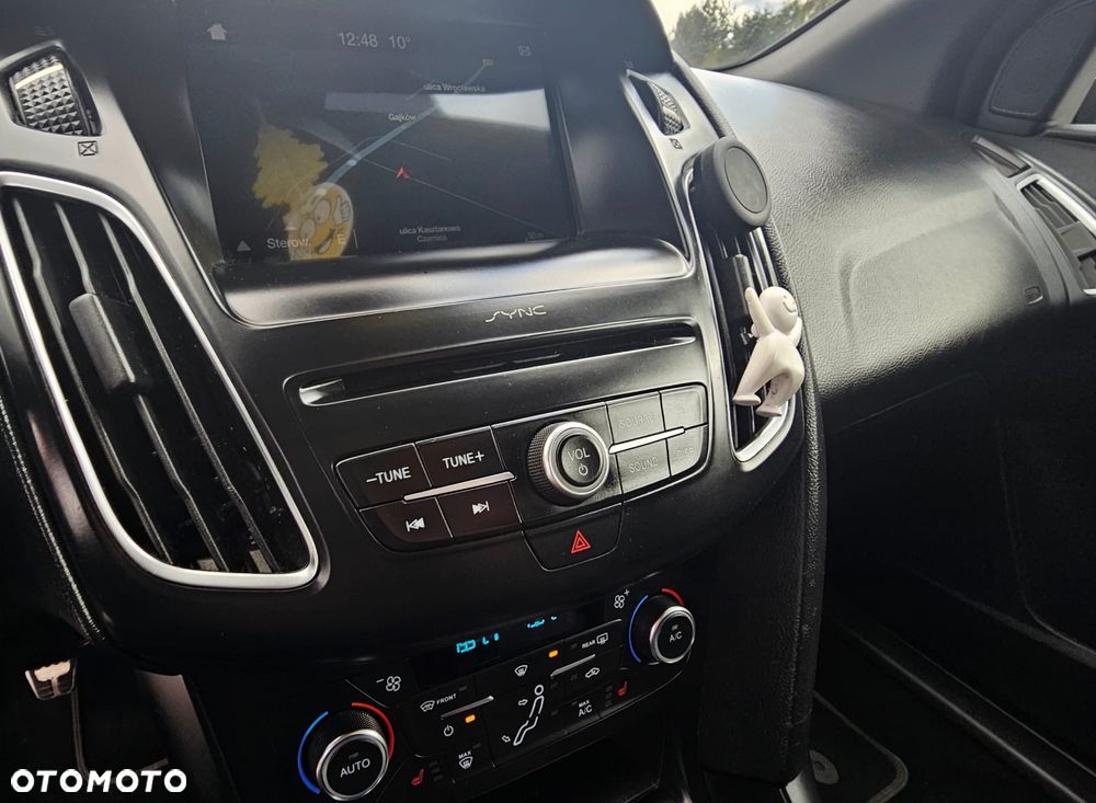 Ford Focus Turnier 2.0 EcoBoost ST mit Leder-Sport-Paket - 23