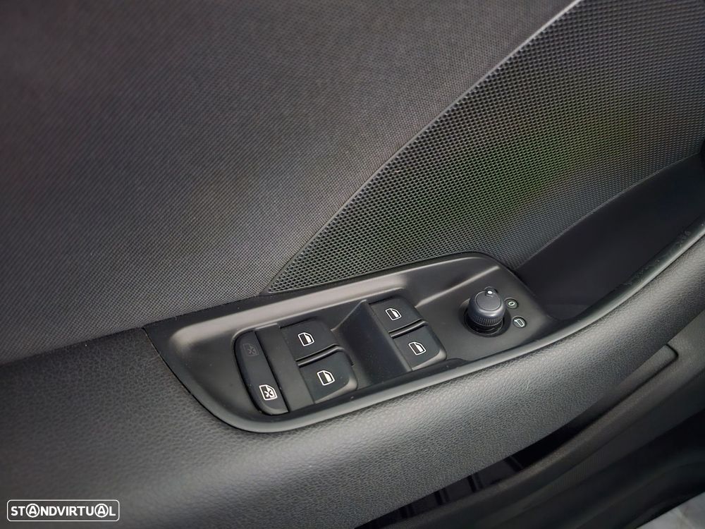 Audi A3 Sportback 1.6 TDI Attraction Ultra - 17