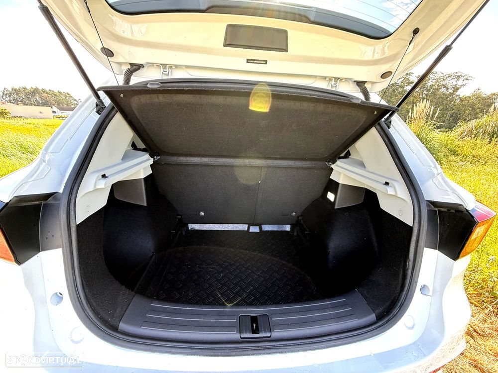 MG ZS Luxury - 11