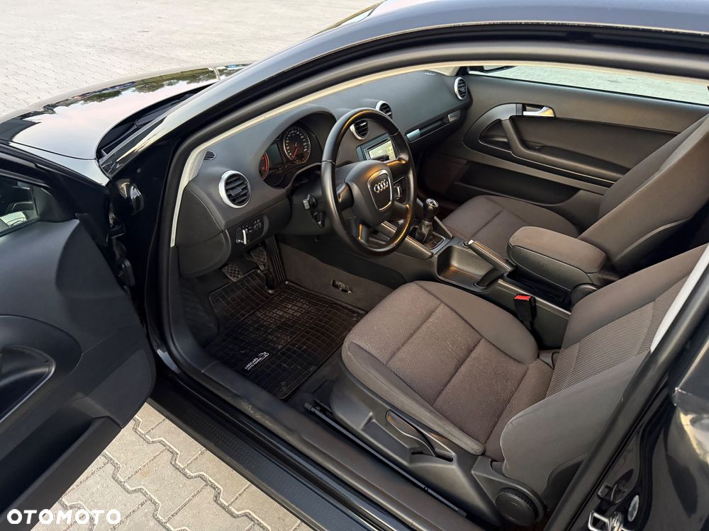 Audi A3 Sportback 1.6 TDI Attraction - 10