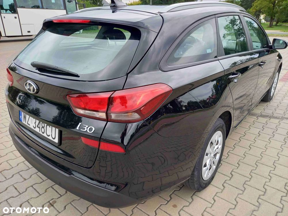 Hyundai i30 1.5 DPI Classic + - 9