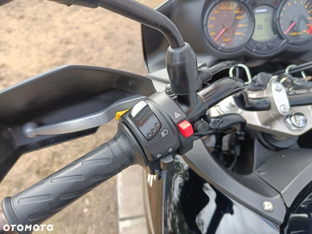 Suzuki V-STROM - 27