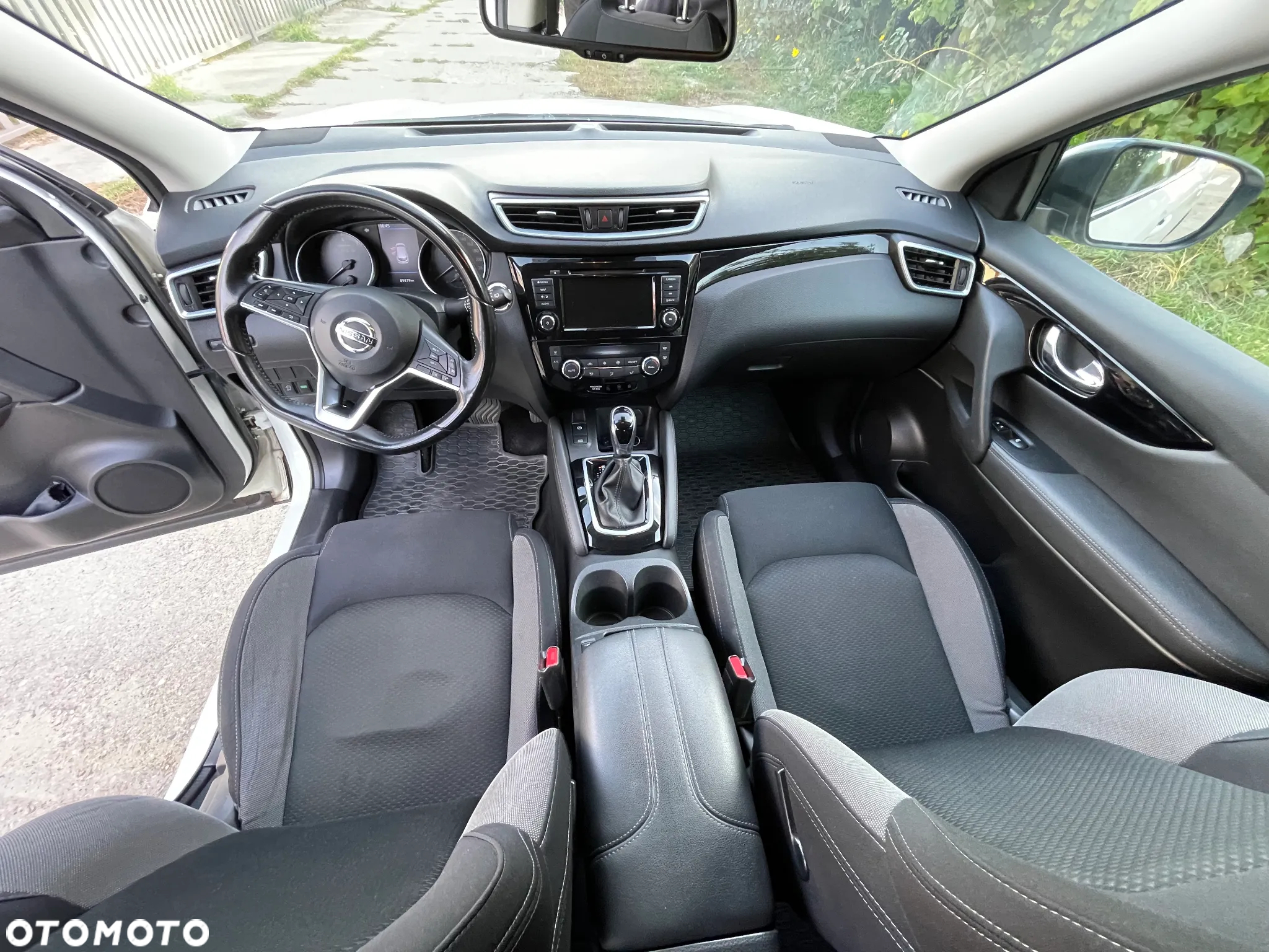 Nissan Qashqai 1.3 DIG-T N-Connecta DCT - 11