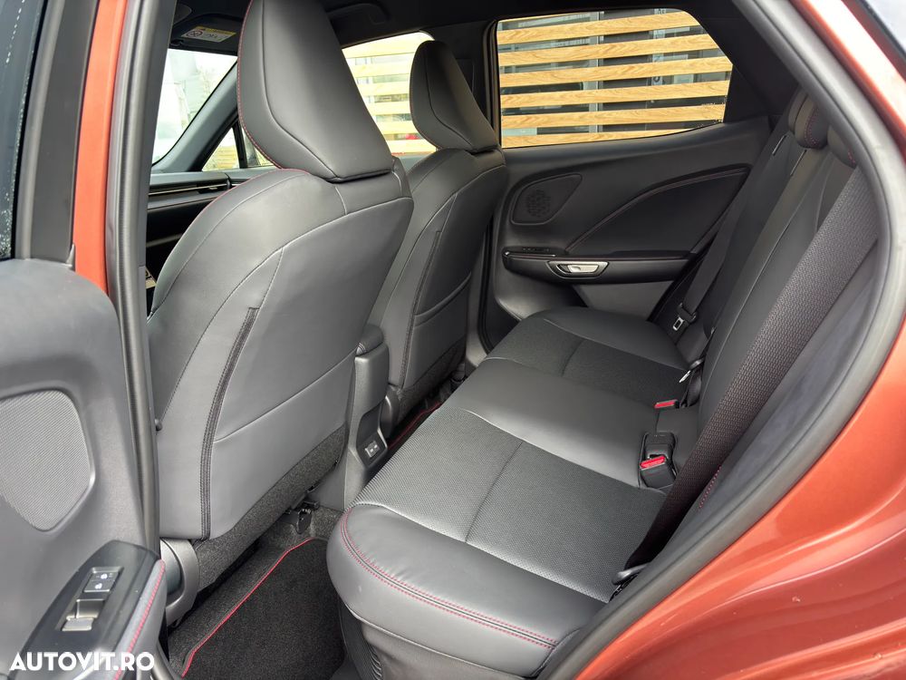 Lexus LBX 1.5 HEV 4x2 CVT Emotion - 17