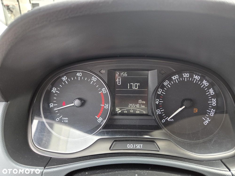 Skoda Fabia 1.2 TSI Active - 10