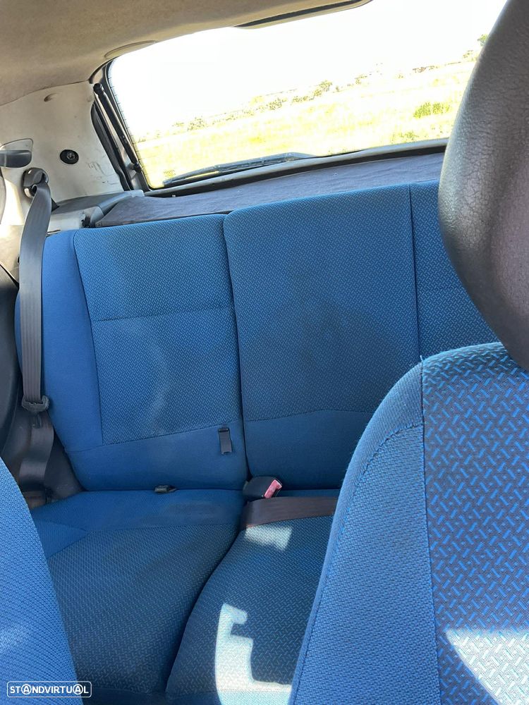 Fiat Punto 1.2 16V HLX - 11