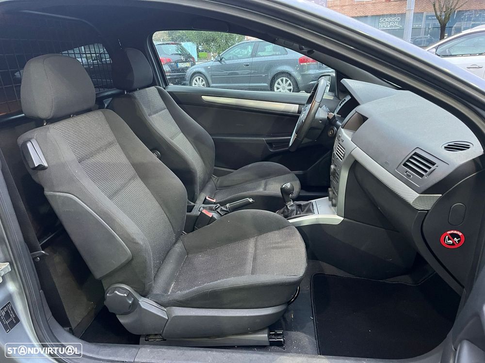 Opel Astra GTC 1.3 CDTI - 11