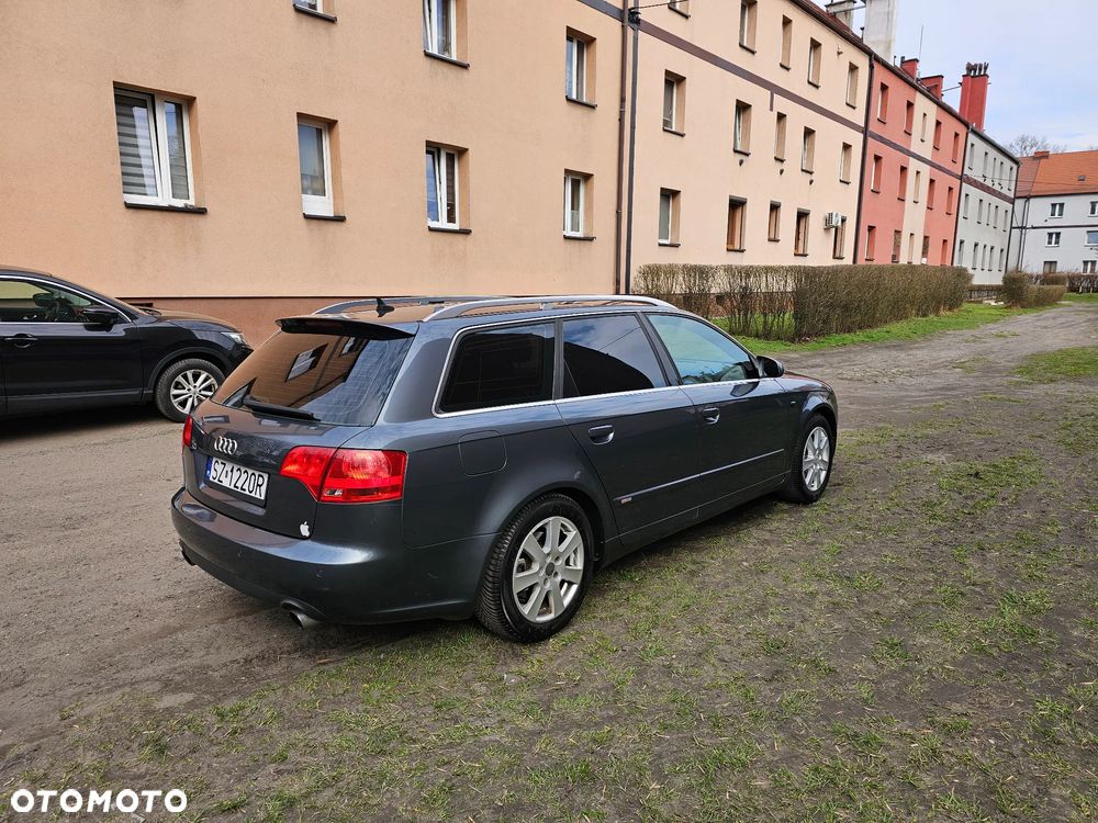Audi A4 Avant 2.0 T FSI quattro - 10