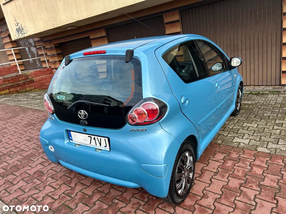 Toyota Aygo - 14