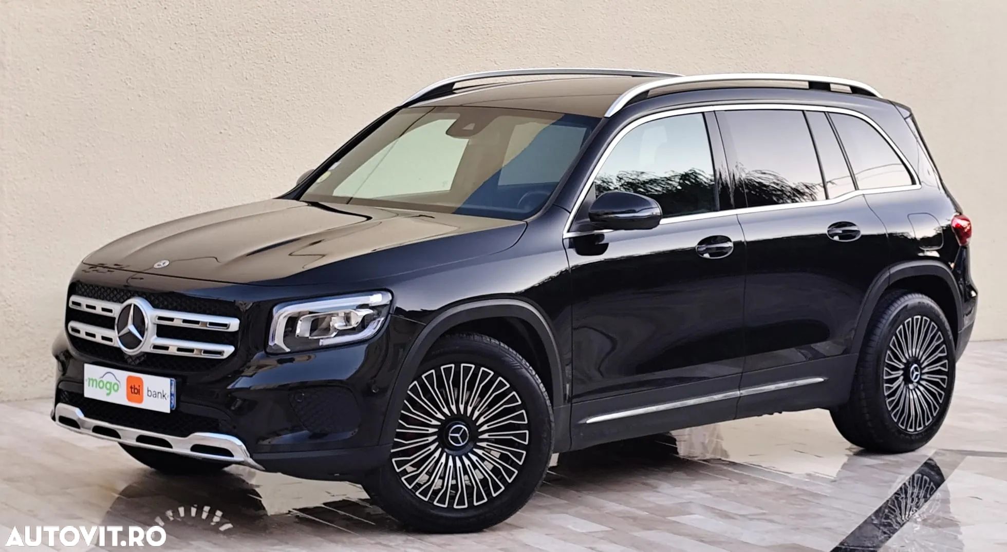 Mercedes-Benz GLB - 1