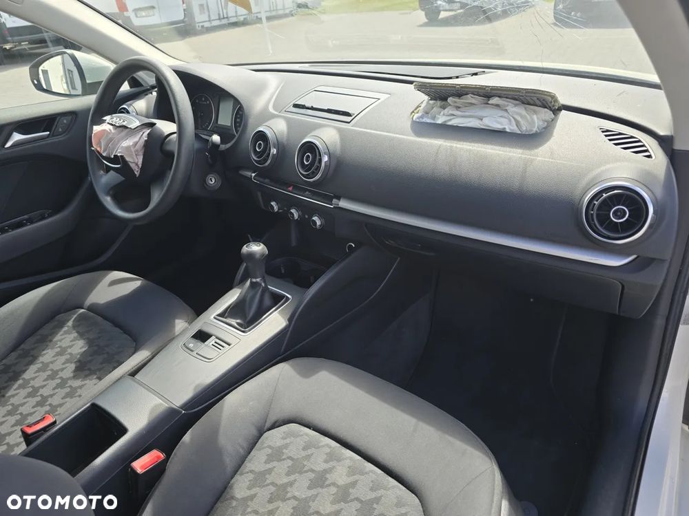 Audi A3 Sportback 1.2 TFSI Attraction - 16