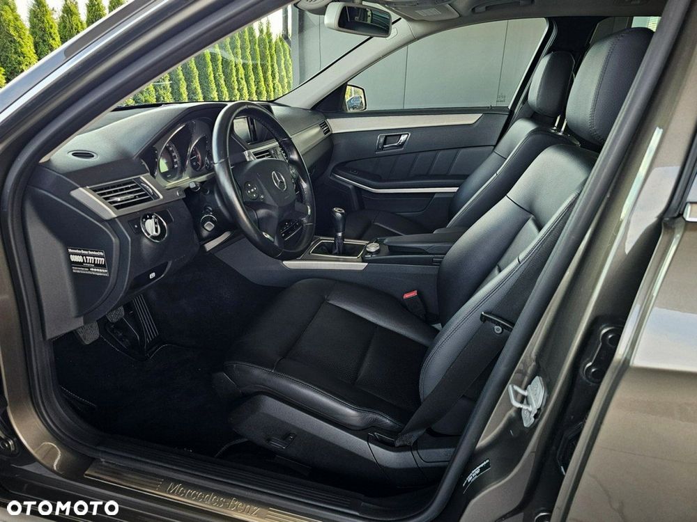 Mercedes-Benz Klasa E - 14