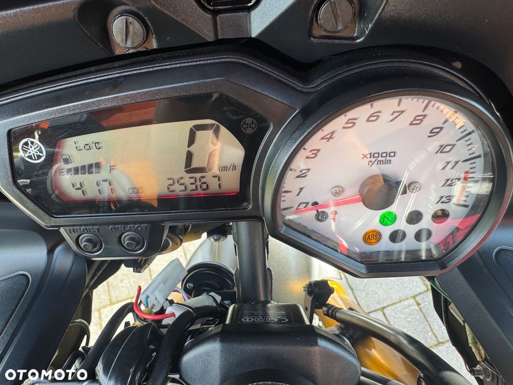 Yamaha FZ8 - 19