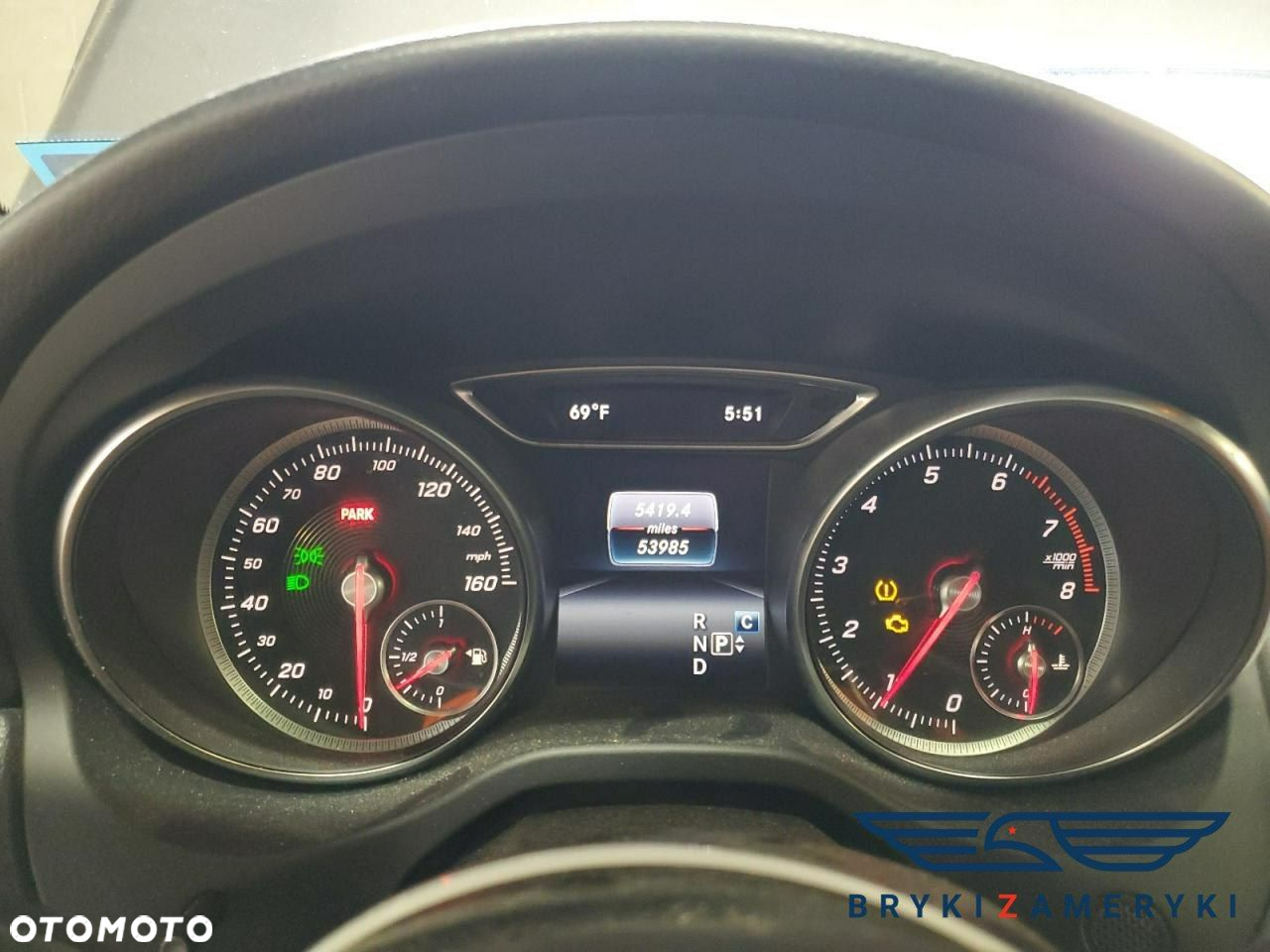 Mercedes-Benz GLA - 10