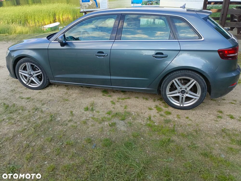 Audi A3 Sportback 1.6 TDI design - 8