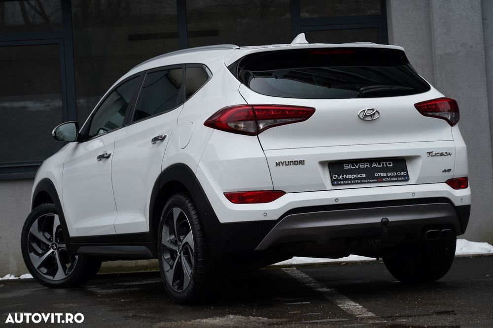 Hyundai Tucson 2.0 CRDI 4WD Automatik Premium - 25