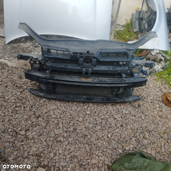 Volkswagen Golf V 5 1.9 tdi pas przedni kompletny z belkami chlodnicam
