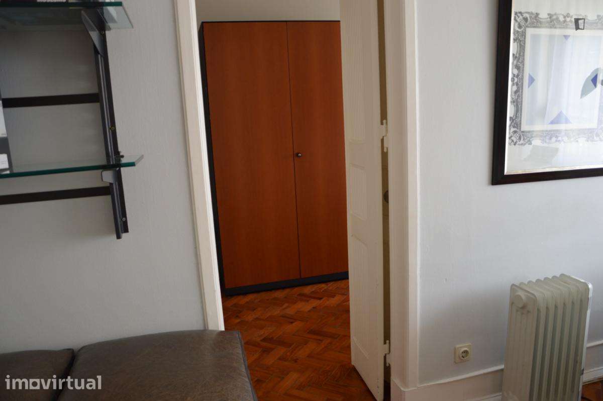 Quarto - localizado em Estrela Lisbon - Grande imagem: 3/7