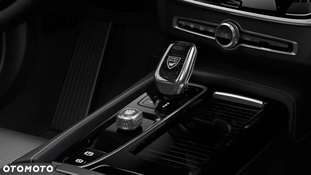 Volvo V90 T6 AWD Plug-In Hybrid Ultra Dark - 8