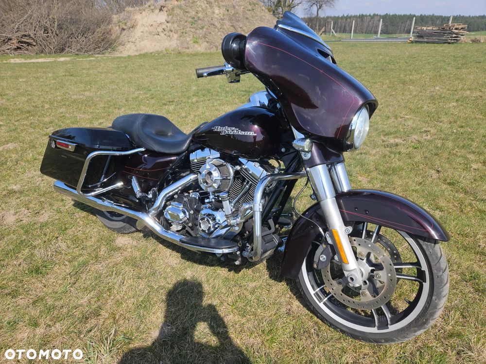 Harley-Davidson Touring Street Glide - 4