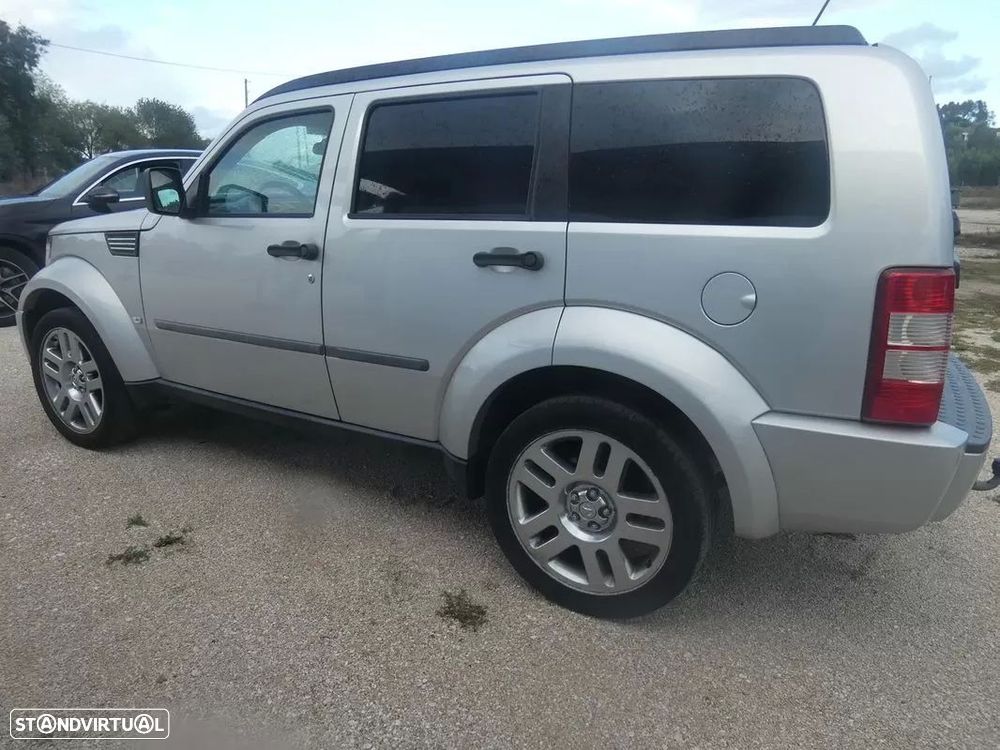 Dodge Nitro - 9