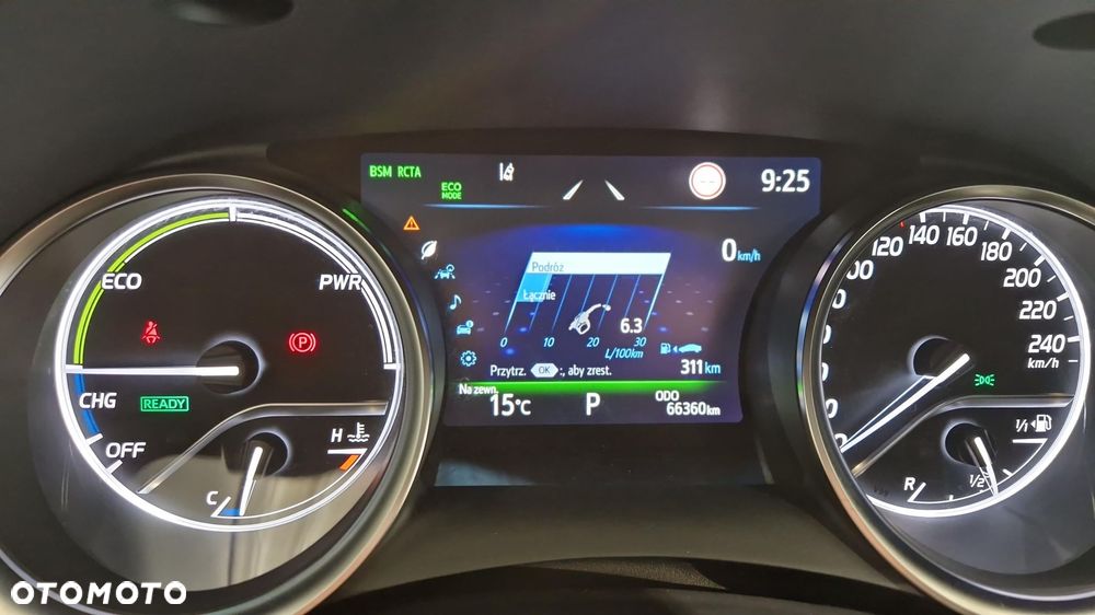 Toyota Camry 2.5 Hybrid Executive CVT - 13