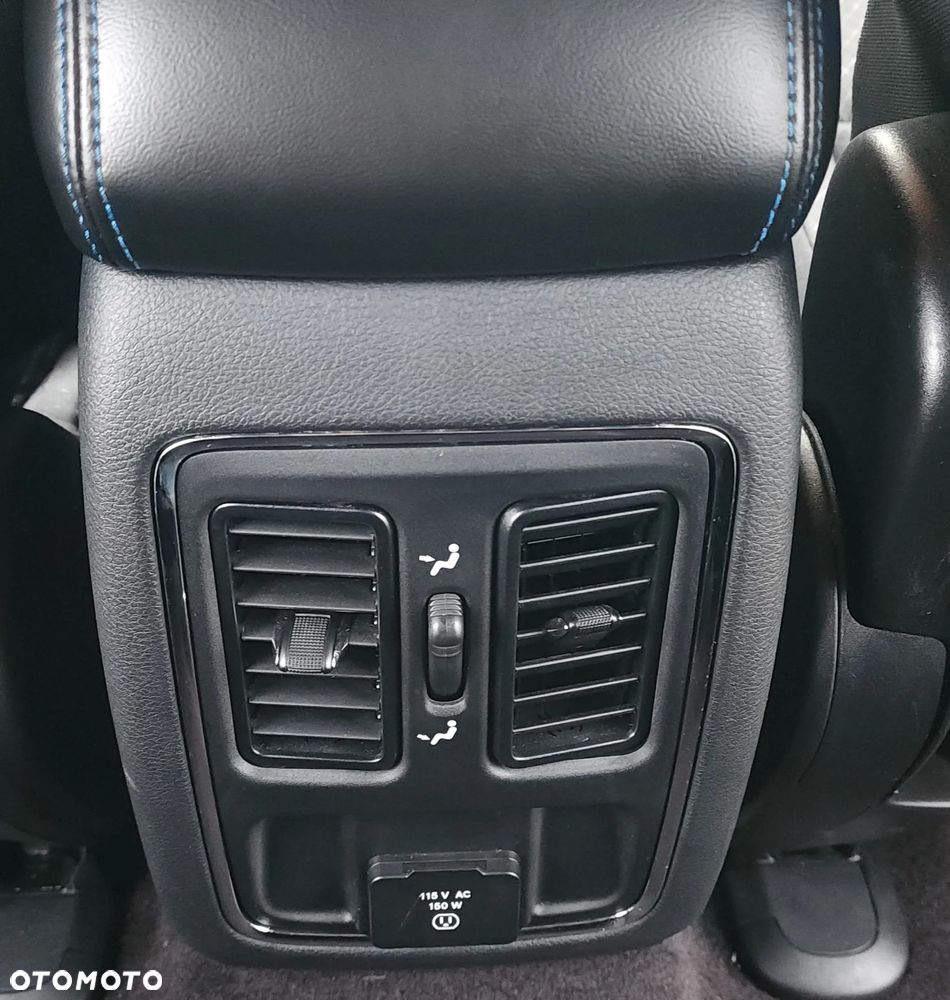 Jeep Grand Cherokee - 31