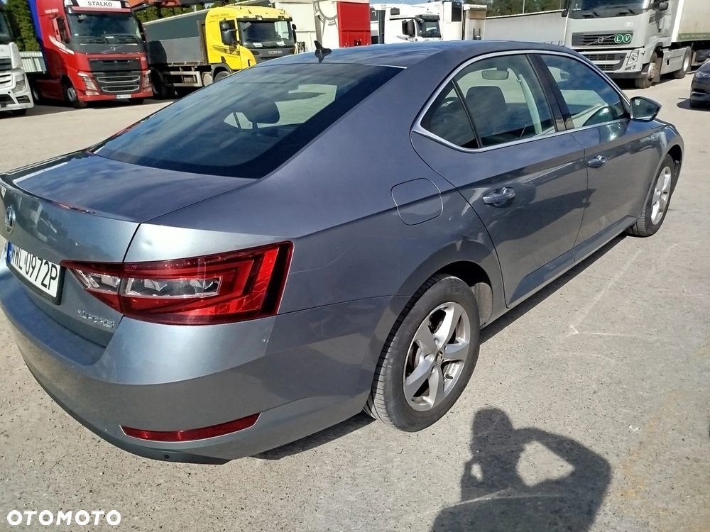 Skoda Superb 1.6 TDI Ambition - 15