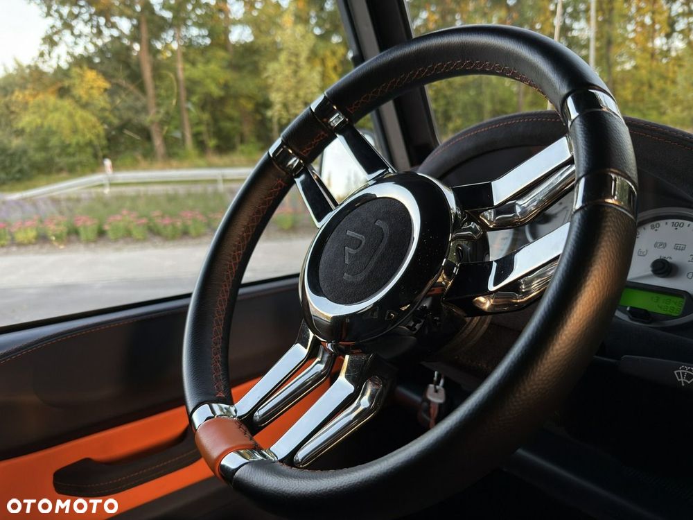 Land Rover Defender 2.4 TD4 SE - 27