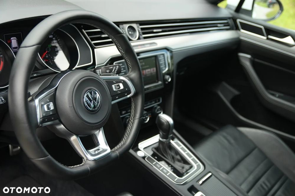 Volkswagen Passat - 35