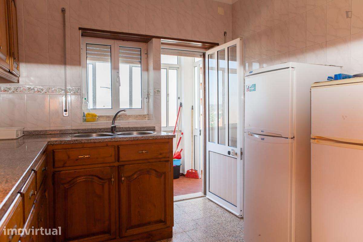 Quarto - localizado em Montarroio Coimbra - Grande imagem: 4/21