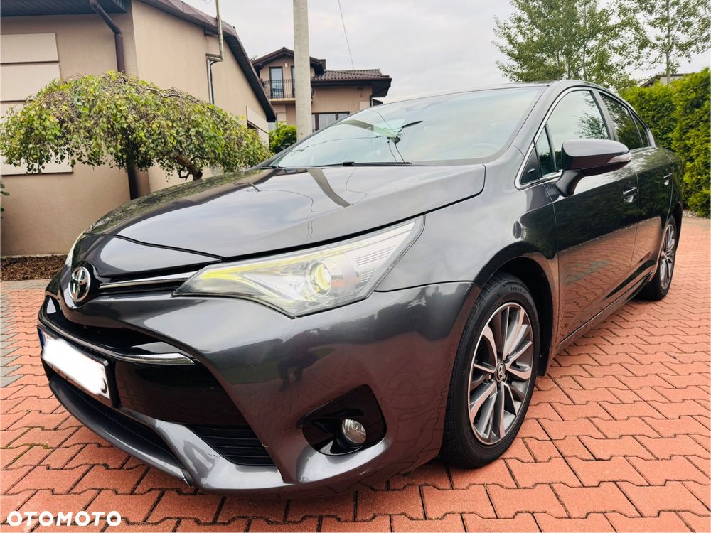 Toyota Avensis 2.0 D-4D Prestige - 2
