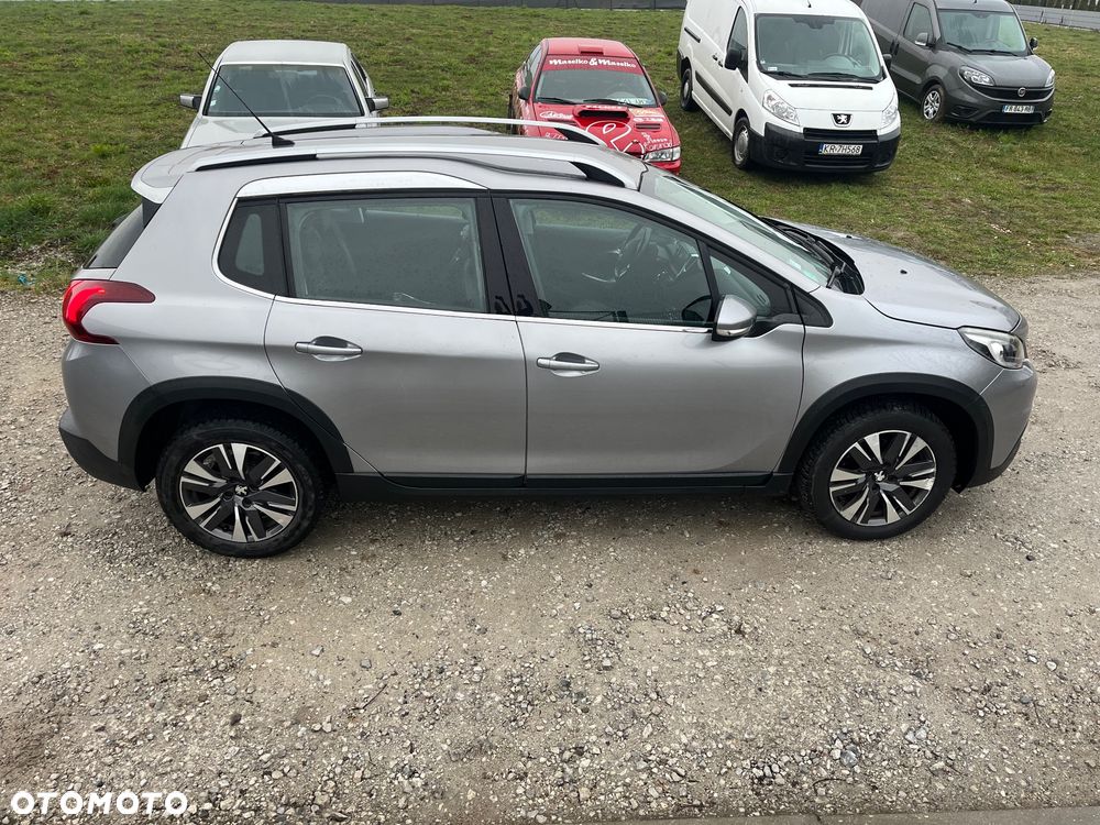 Peugeot 2008 PureTech 110 Stop&Start EAT6 GT-Line Edition - 4