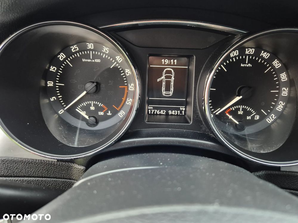 Skoda Superb 1.6 TDI Active Greenline - 17