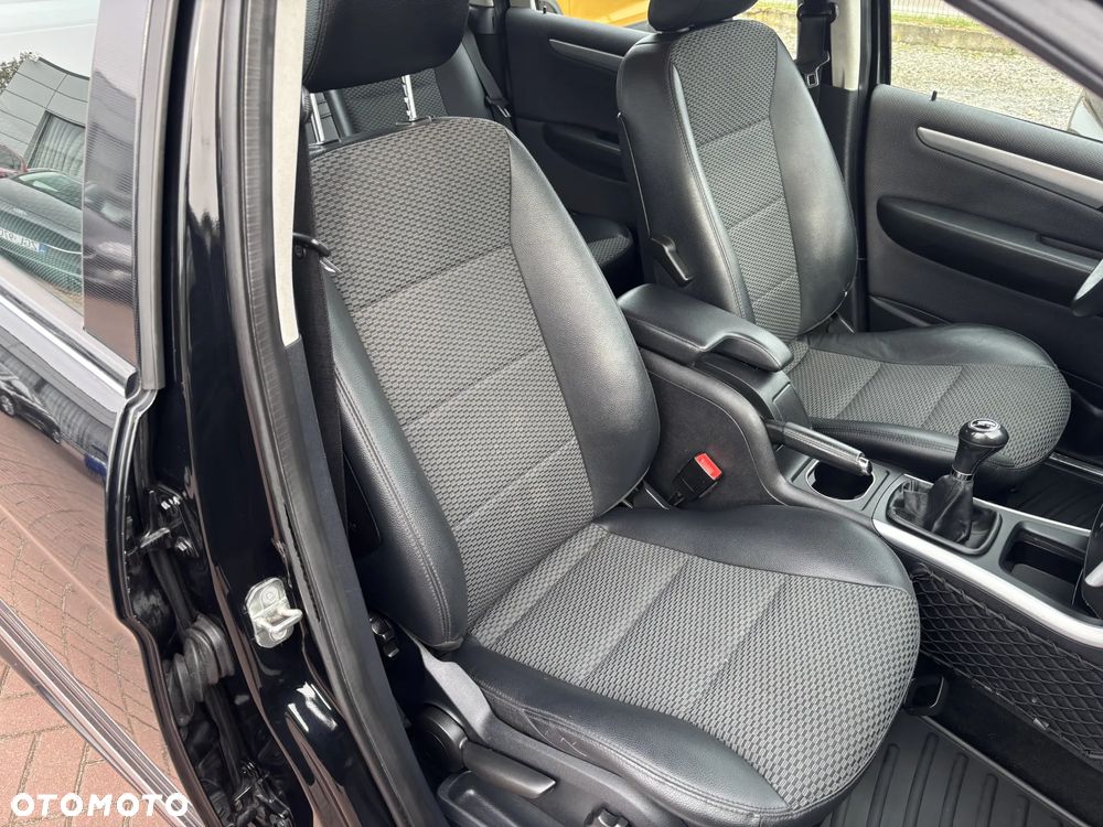 Mercedes-Benz Klasa B 200 SPORT EDITION - 18