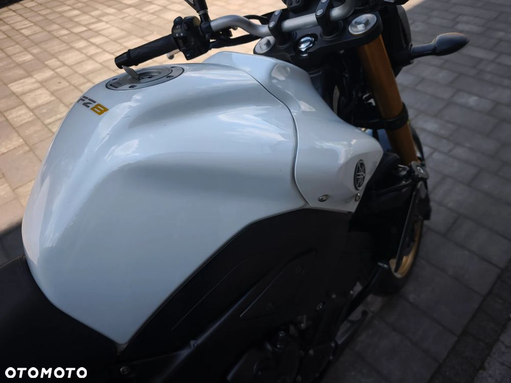 Yamaha FZ8 - 35