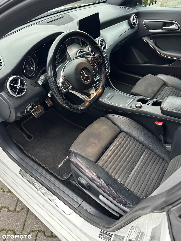 Mercedes-Benz CLA 200 7G-DCT - 14