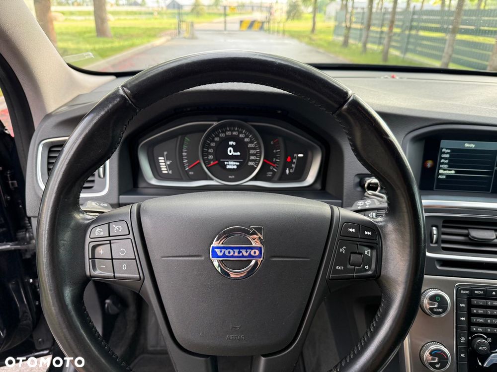 Volvo V60 D4 Geartronic Edition - 20