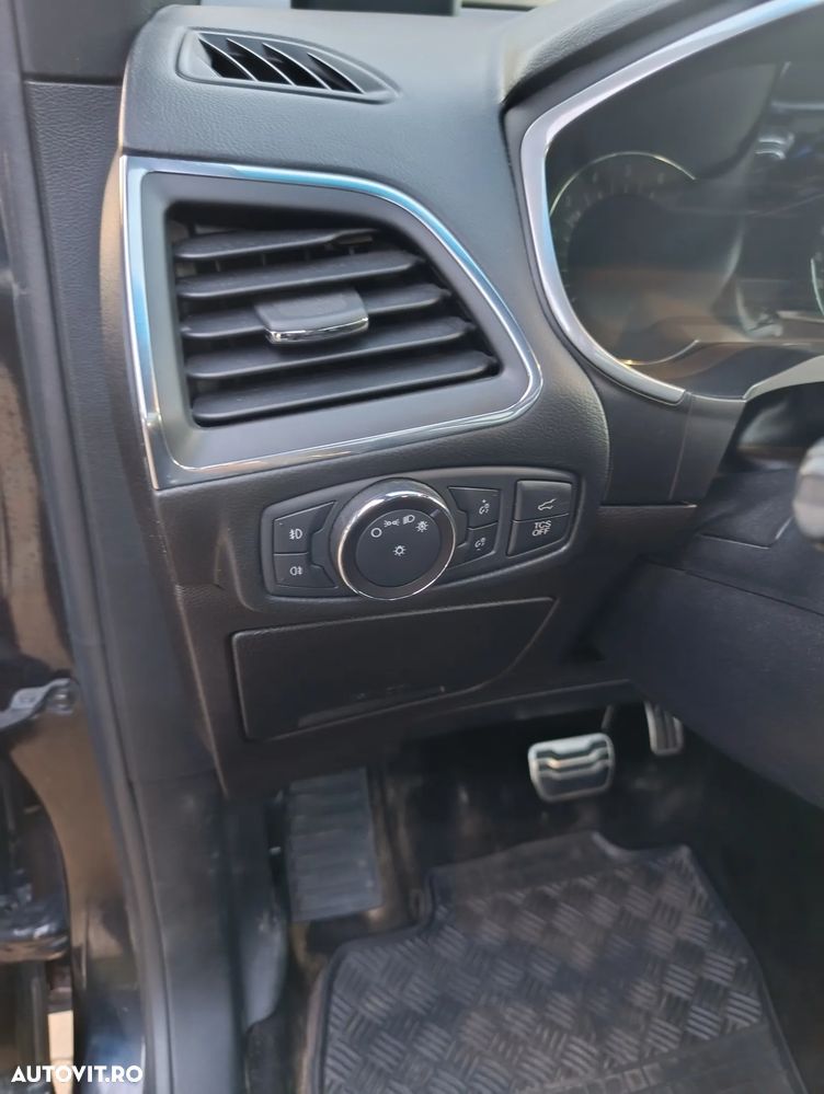 Ford Edge - 25