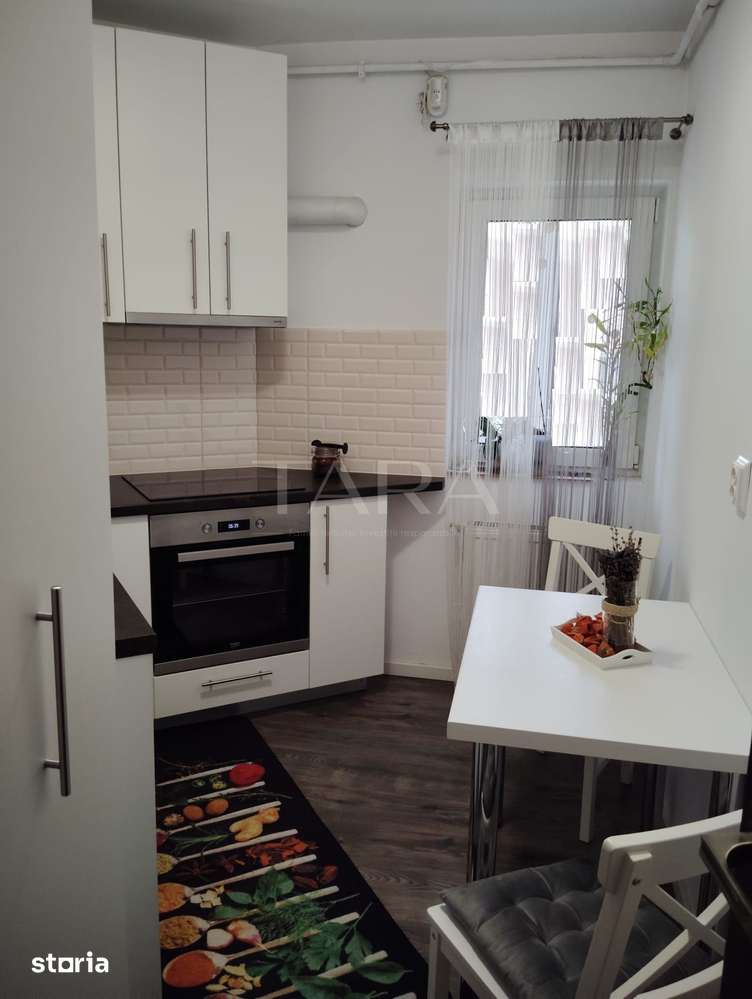 Apartament 4 Camere, pe doua niveluri, Central Apahida — fotografia 1