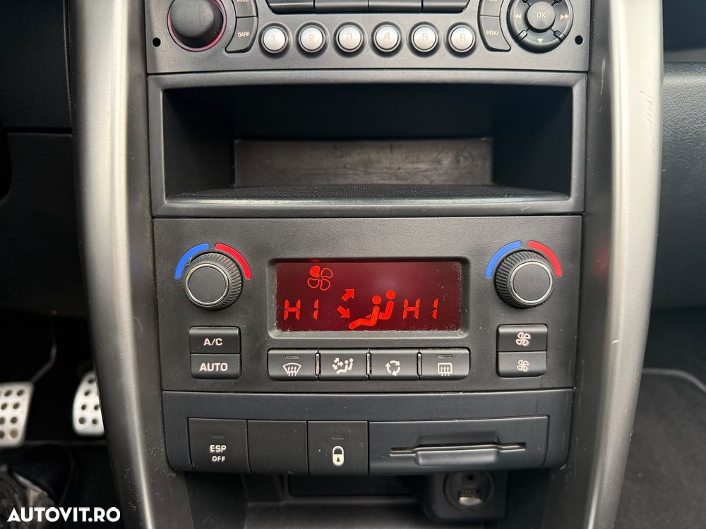 Peugeot 207 CC 155 THP Allure - 22