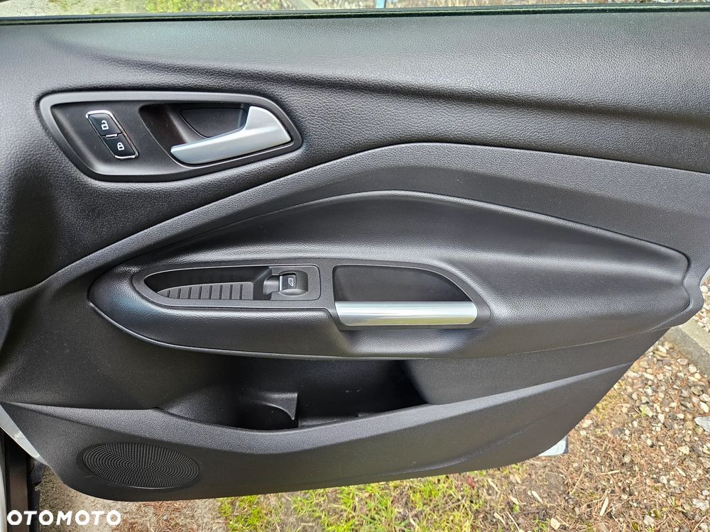 Ford Kuga 2.0 TDCi 4x4 Titanium - 31