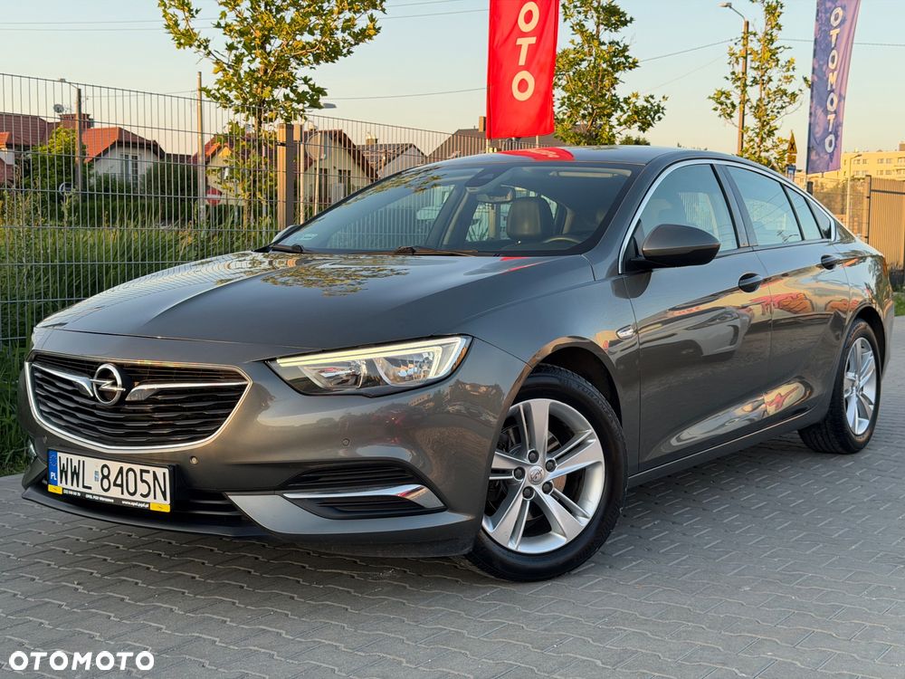 Opel Insignia - 1