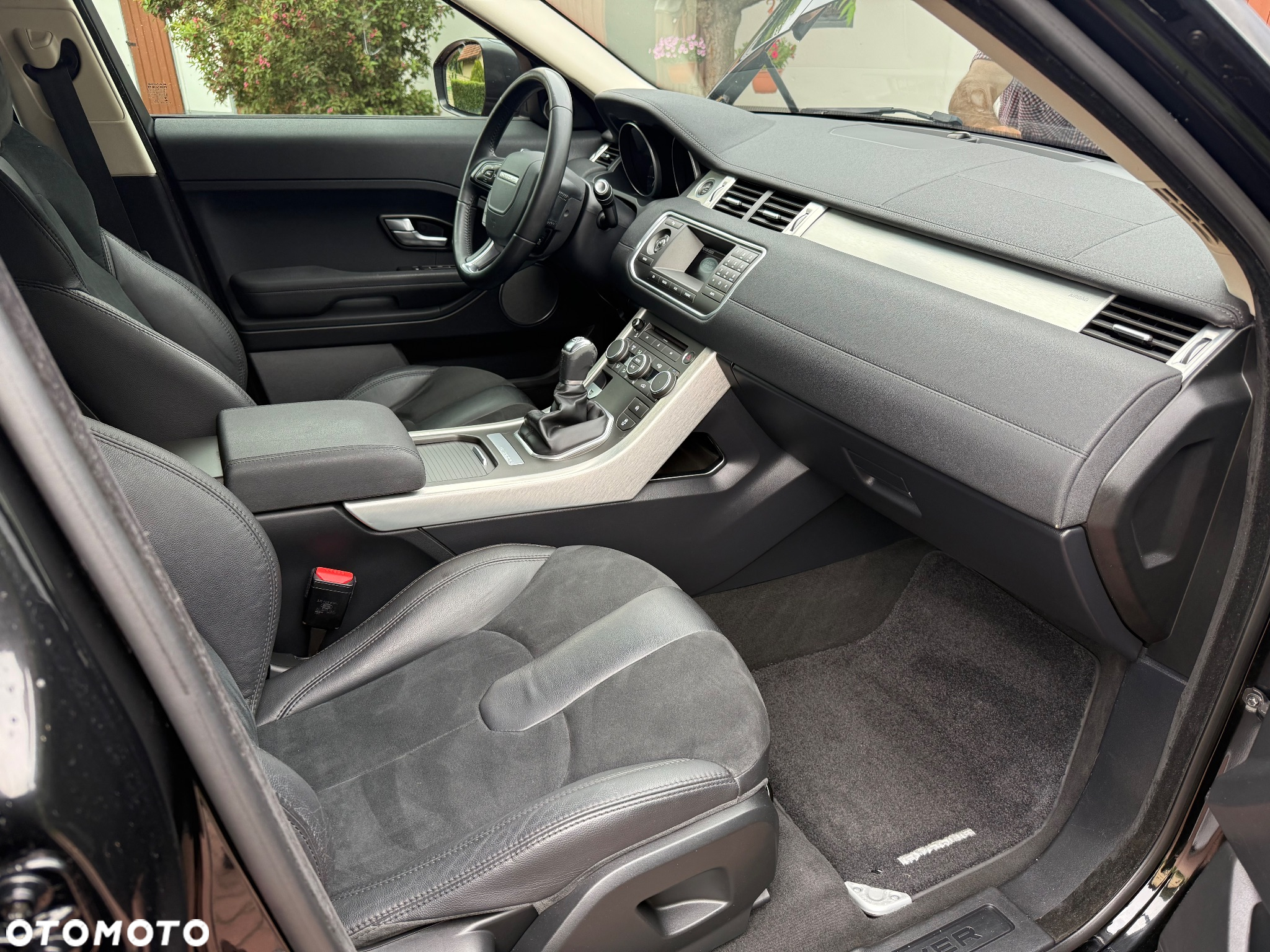 Land Rover Range Rover Evoque - 12