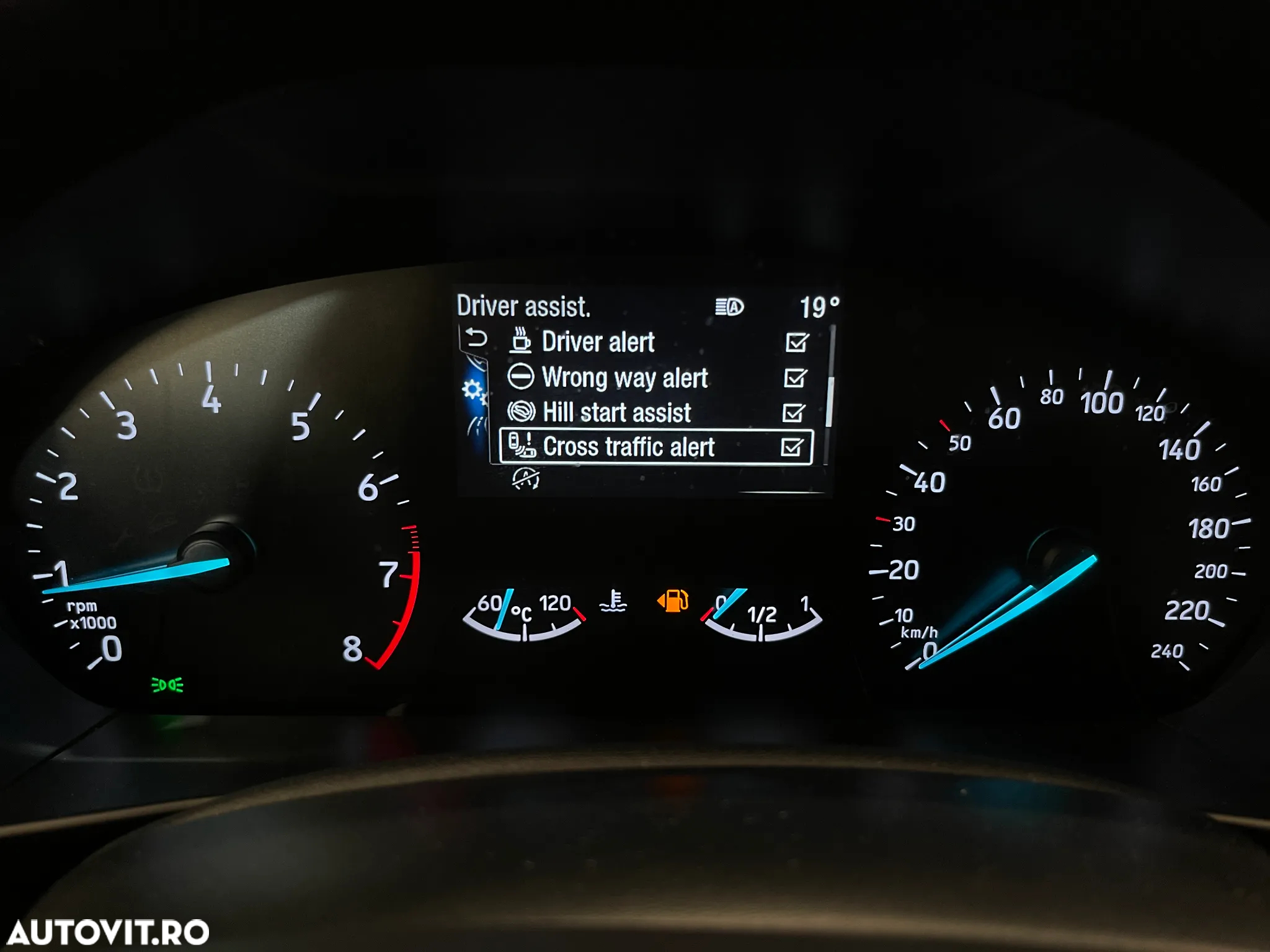 Ford Focus 1.0 EcoBoost Trend Edition - 20