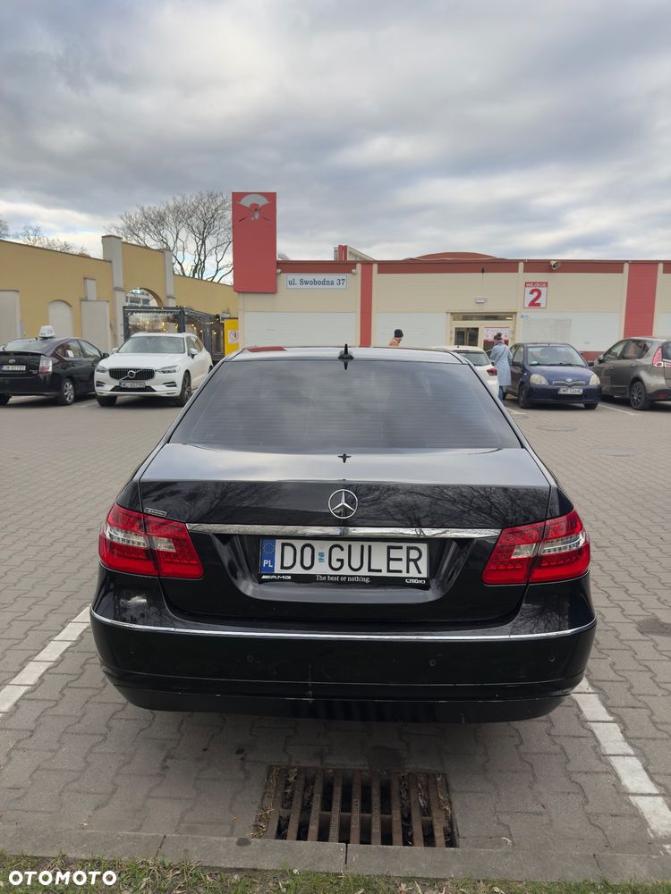 Mercedes-Benz Klasa E 200 CDI DPF BlueEFFICIENCY 7G-TRONIC Elegance - 9