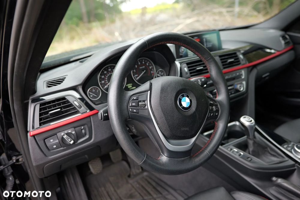 BMW Seria 3 335i xDrive Edition Sport - 8