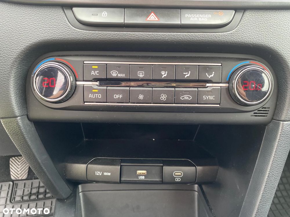 Kia Ceed 1.5 T-GDI M - 19