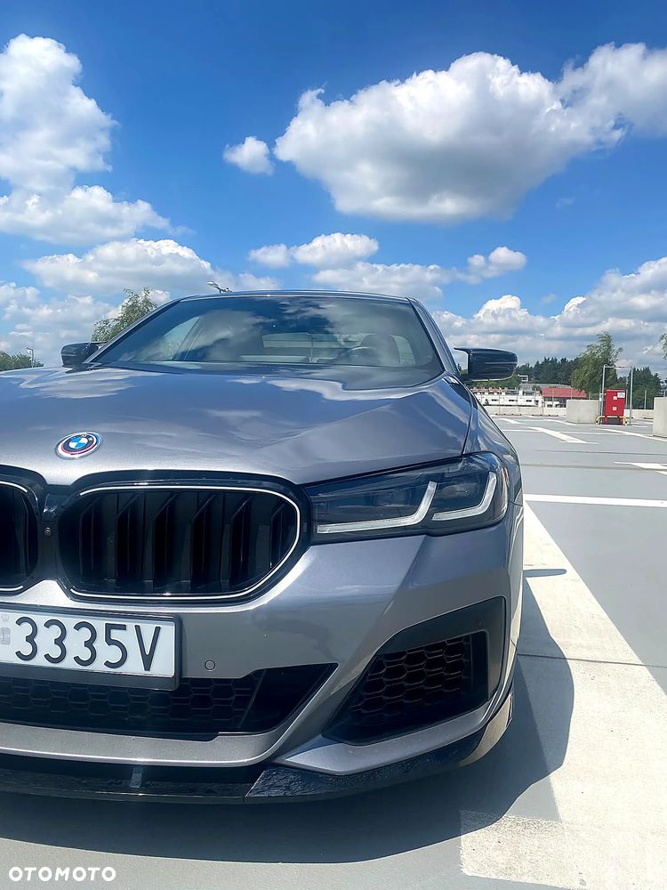 BMW Seria 5 M550i xDrive - 2